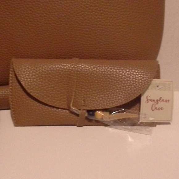 Large Brown Tote, Sunglass Case, Cosmetic Bag Set - Picture 3 of 4
